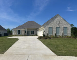 138 COVENTRY LANE